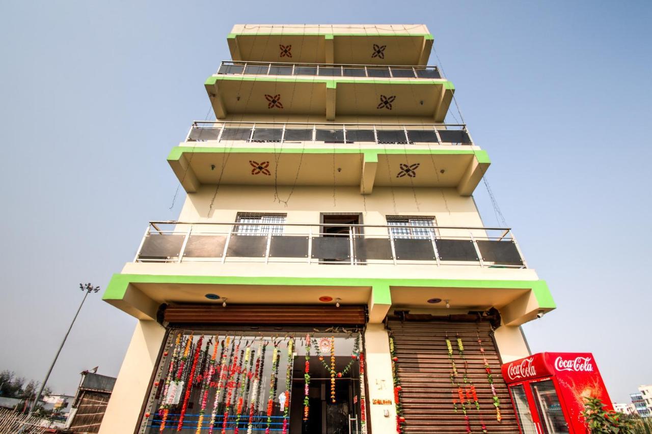 Oyo 14993 Rp Palace Danapur Exterior foto